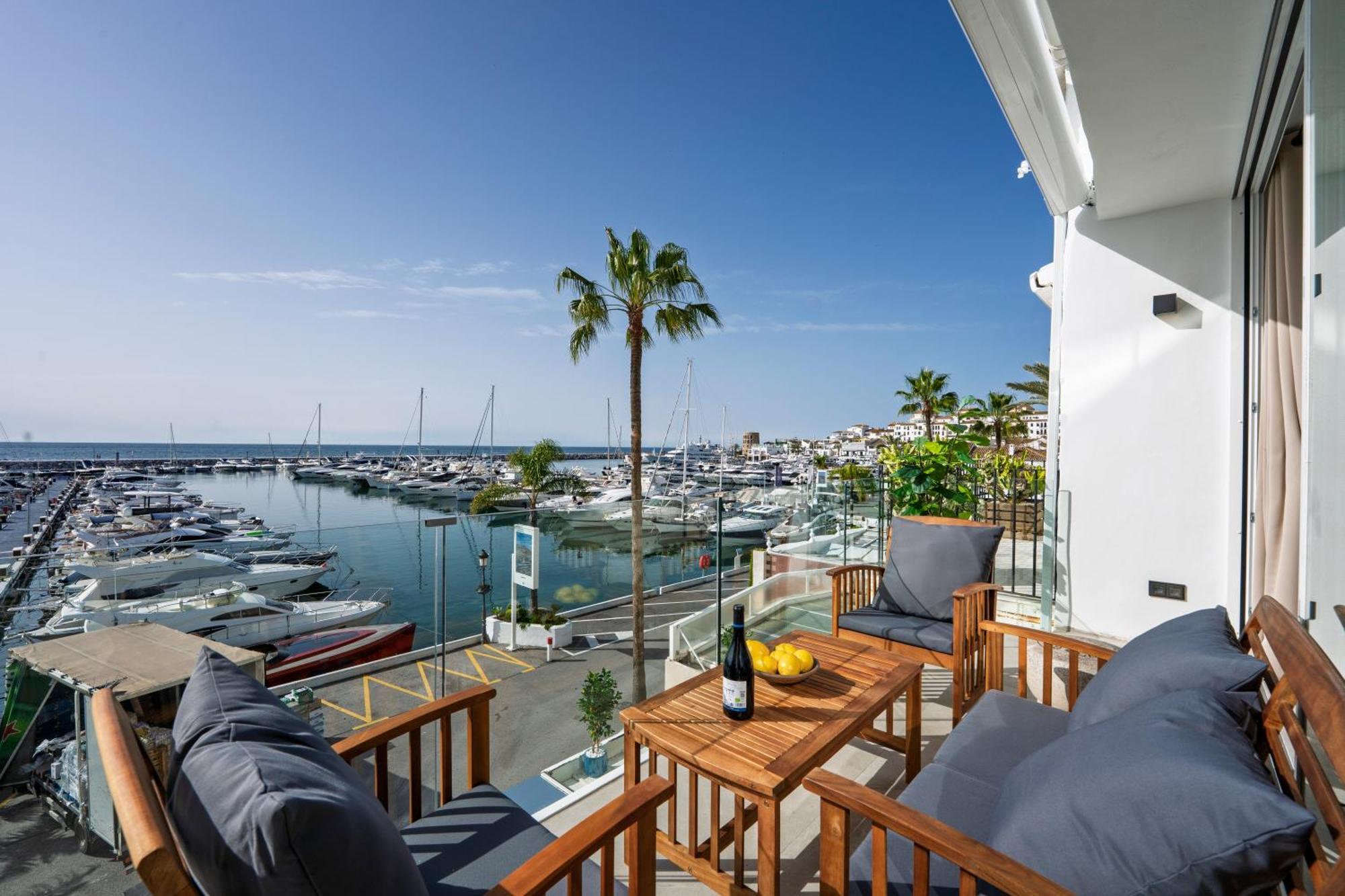 243-Fully Renovated-Puerto Banus Marbella Front Line Penthouse Apartment Екстериор снимка
