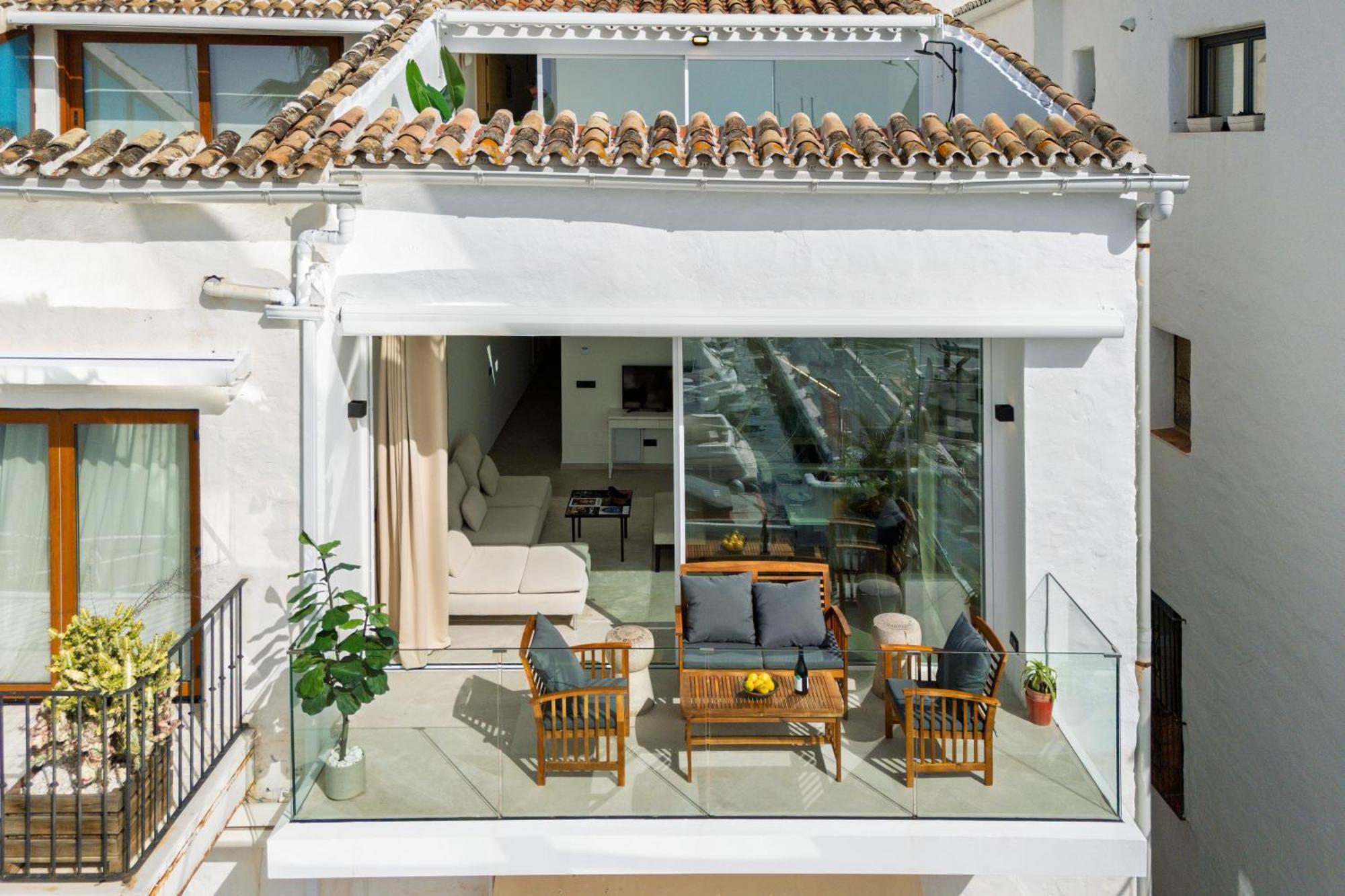 243-Fully Renovated-Puerto Banus Marbella Front Line Penthouse Apartment Екстериор снимка