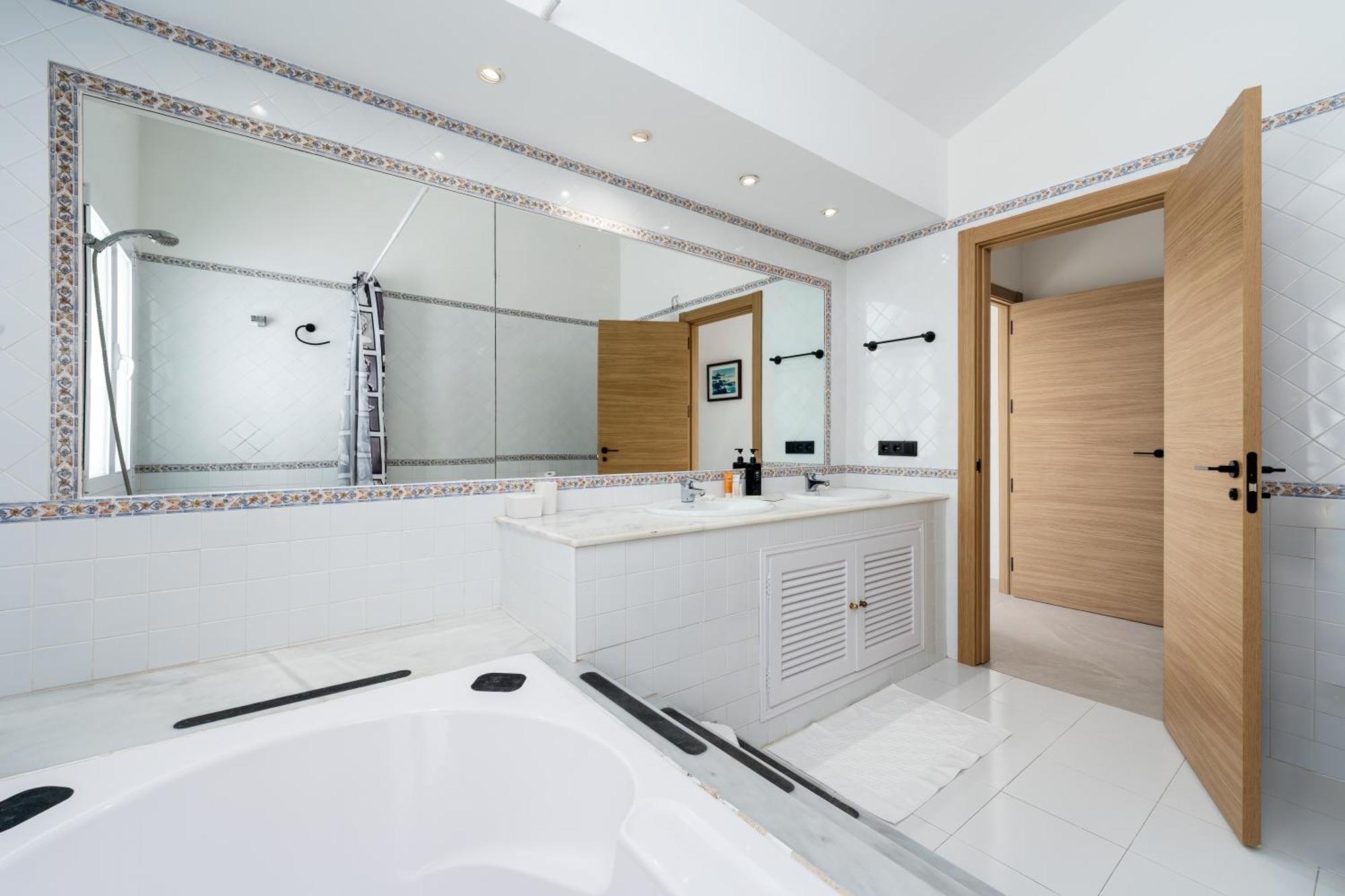 243-Fully Renovated-Puerto Banus Marbella Front Line Penthouse Apartment Екстериор снимка
