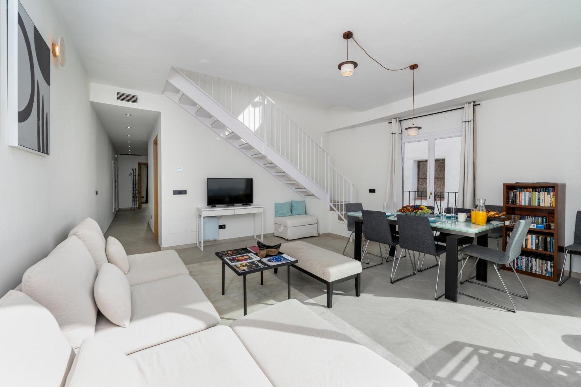 243-Fully Renovated-Puerto Banus Marbella Front Line Penthouse Apartment Екстериор снимка